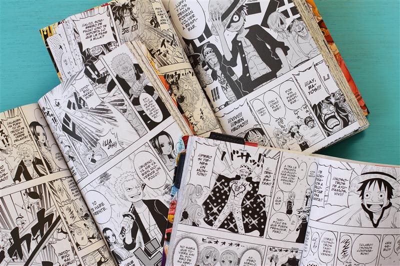 livros manga abertos